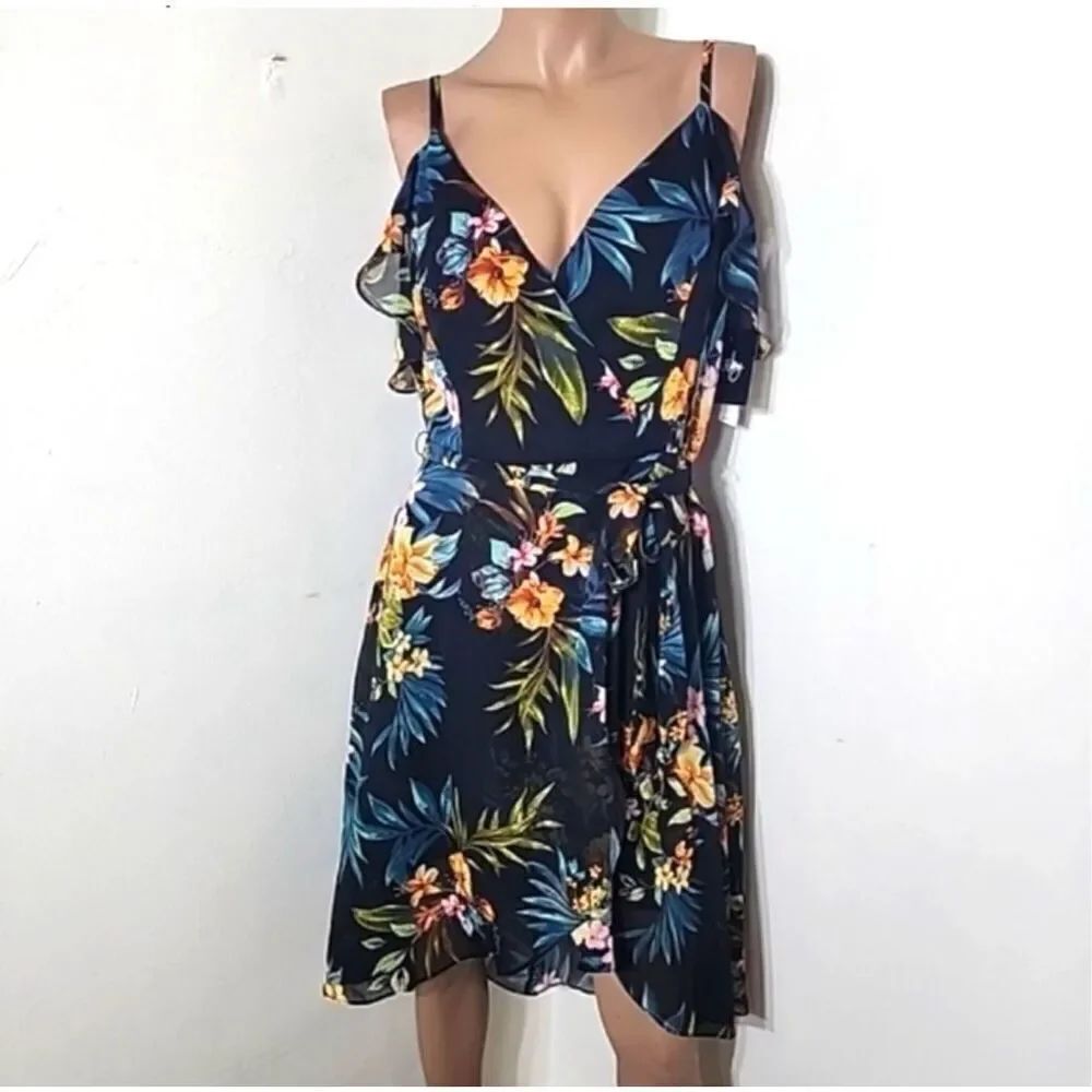 NWT Womens Juniors By & By Floral Tropical Hi Low Print Flutter Sleeve Dress - 7